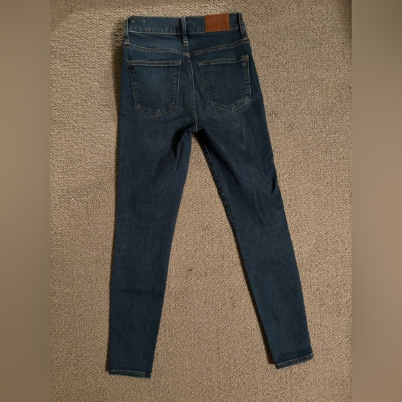 Madewell 9” Mid Rise Skinny - Size 26 - Medium/Dark wash - Picture 2 of 6